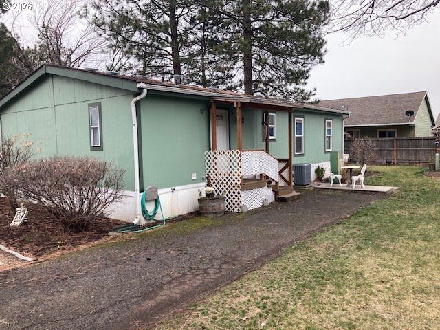 1809 26TH St 14, La Grande, OR 97850