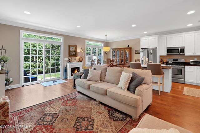 5 Victorian Court, West Long Branch, NJ 07764