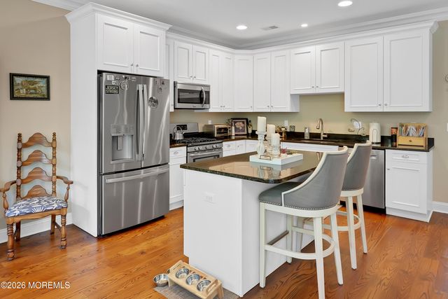 5 Victorian Court, West Long Branch, NJ 07764