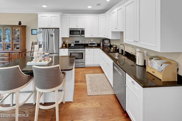 5 Victorian Court, West Long Branch, NJ 07764