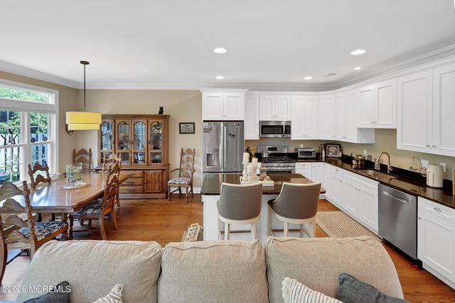 5 Victorian Court, West Long Branch, NJ 07764