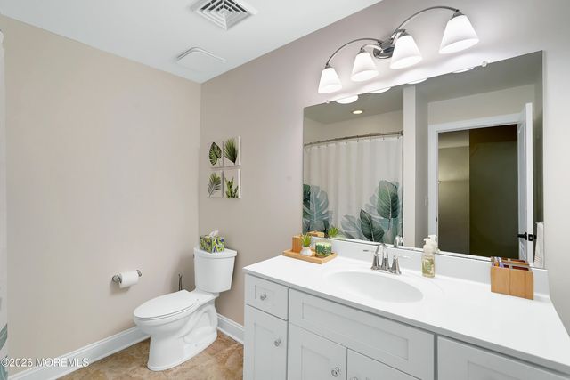 5 Victorian Court, West Long Branch, NJ 07764