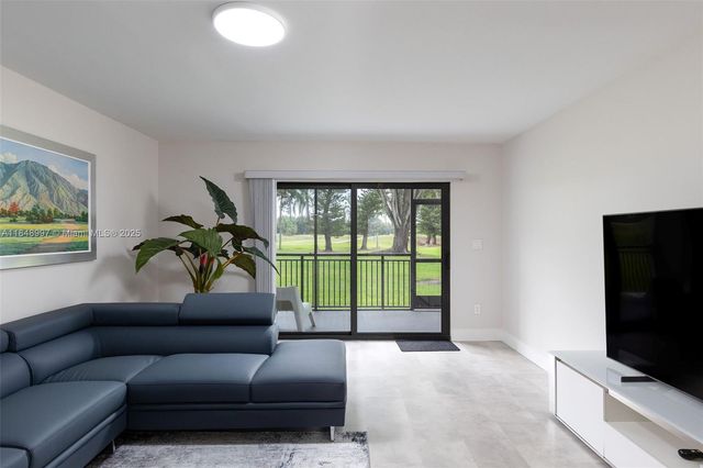 16171 Blatt Blvd 112, Weston, FL 33326