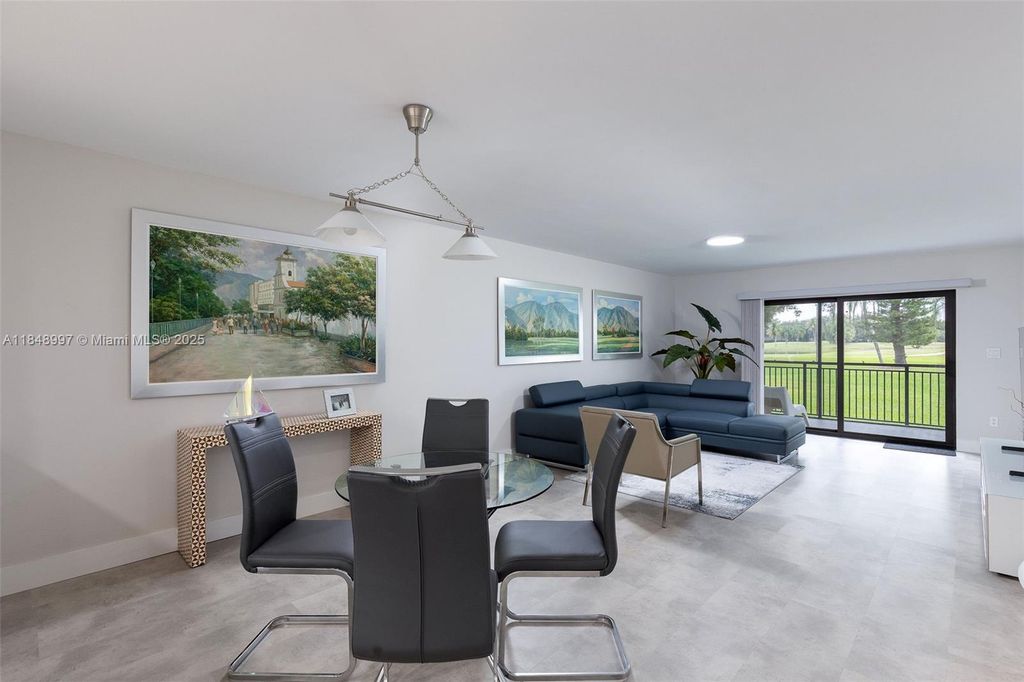 16171 Blatt Blvd 112, Weston, FL 33326