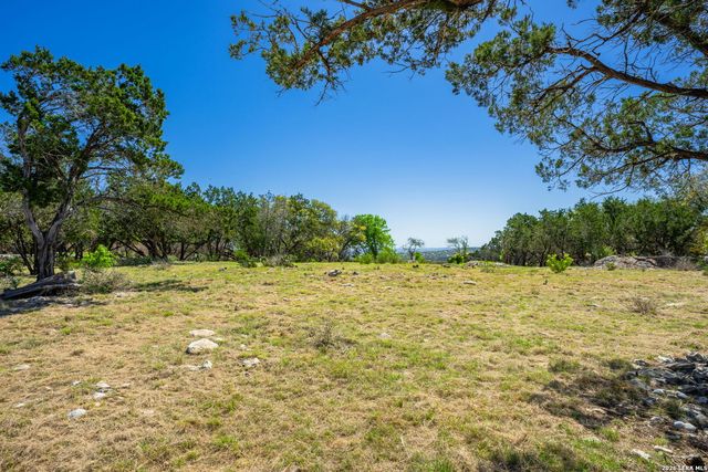 698 Rim Rock, Kerrville, TX 78028