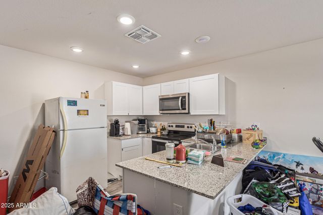 181 W DOUGLAS Avenue, Coolidge, AZ 85128