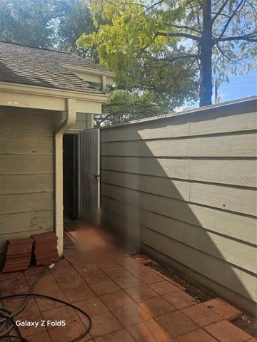 6803 Greenway Chase Street 6803, Houston, TX 77072