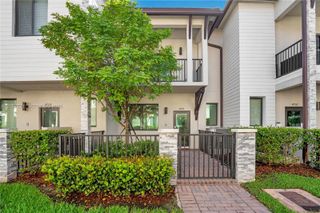 4733 NW 83rd Parkway, Doral, FL 33166