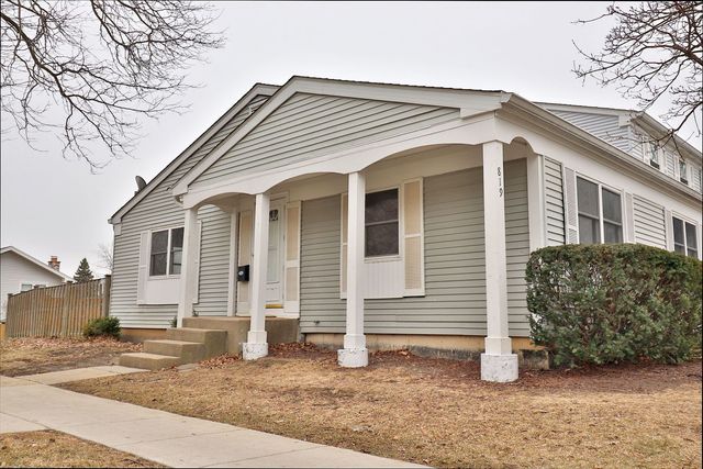 819 Mansfield Court, Schaumburg, IL 60194