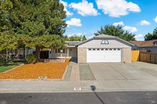 872 Flint Way, Vacaville, CA 95687