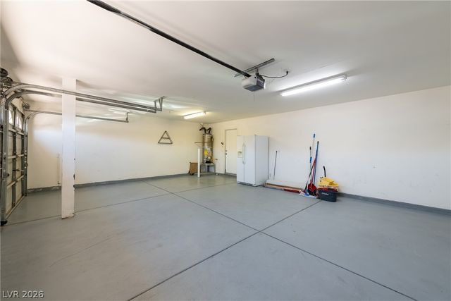 8332 Spring Arts Avenue, Las Vegas, NV 89129