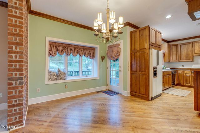 1005 Huntington Court, Kingsport, TN 37660