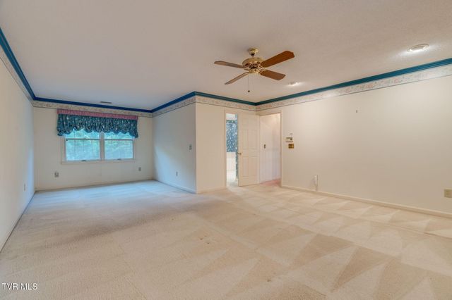 1005 Huntington Court, Kingsport, TN 37660