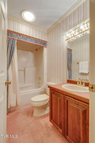 1005 Huntington Court, Kingsport, TN 37660