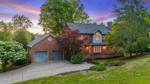 1005 Huntington Court, Kingsport, TN 37660