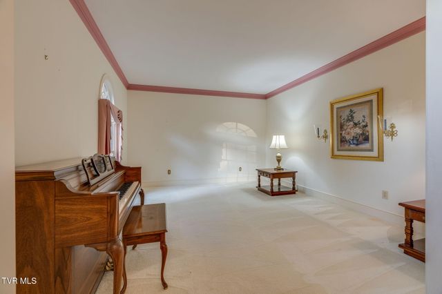 1005 Huntington Court, Kingsport, TN 37660