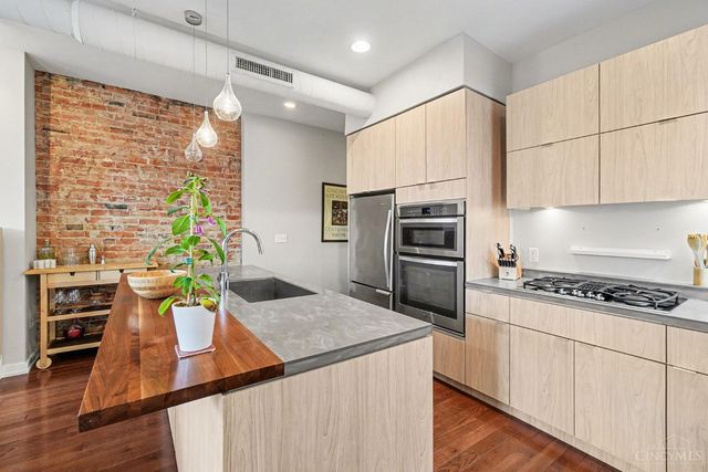 122 W Fifteenth Street, Cincinnati, OH 45202