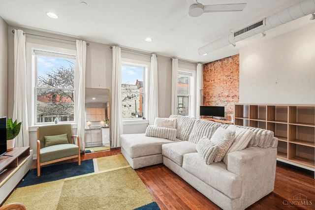 122 W Fifteenth Street, Cincinnati, OH 45202