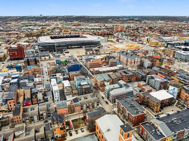 122 W Fifteenth Street, Cincinnati, OH 45202