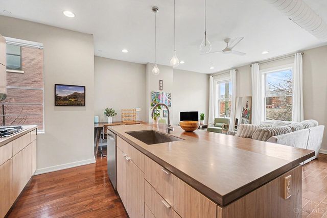 122 W Fifteenth Street, Cincinnati, OH 45202