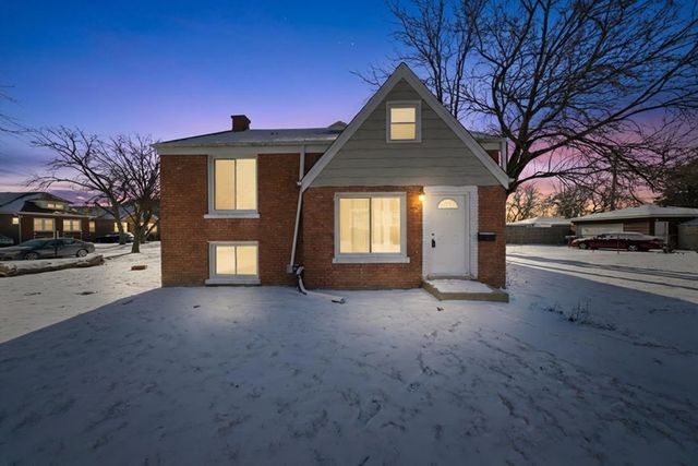 800 S 21st Avenue, Maywood, IL 60153