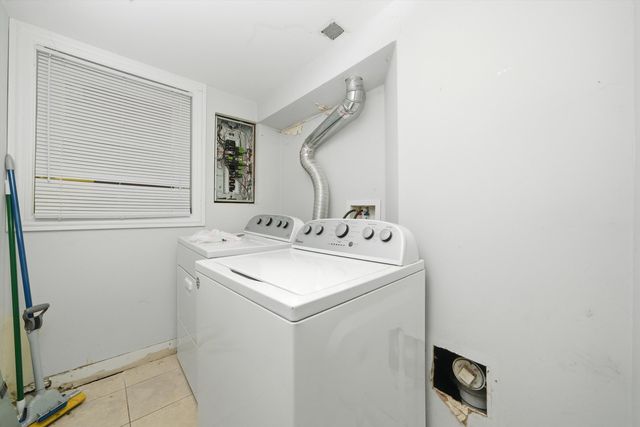 800 S 21st Avenue, Maywood, IL 60153