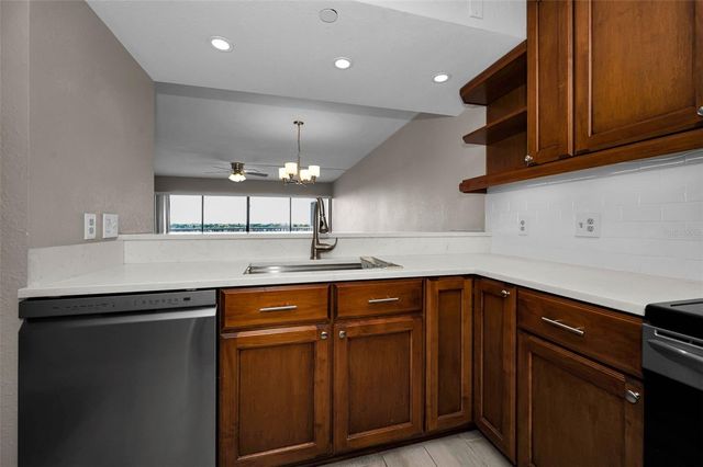 2 ADALIA AVENUE 605, Tampa, FL 33606