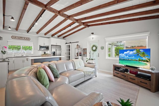 6230 SW 27th St, Miami, FL 33155