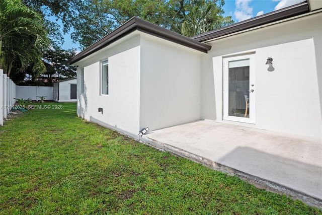 6230 SW 27th St, Miami, FL 33155