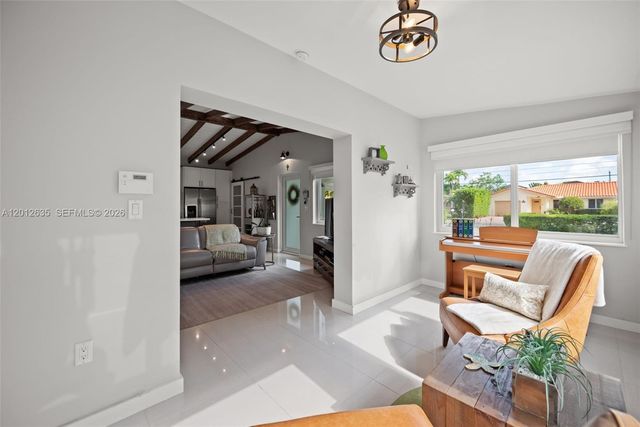6230 SW 27th St, Miami, FL 33155