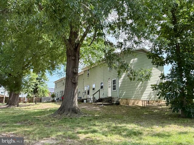 1206 MASSANUTTEN AVE, Front Royal, VA 22630