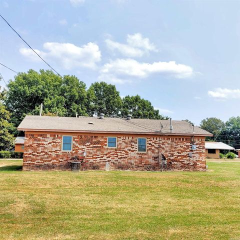 513 Hodges Street, Forrest City, AR 72335