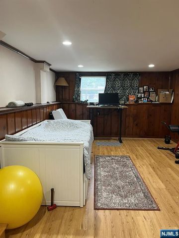 17-10 Radburn Road, Fair Lawn, NJ 07410
