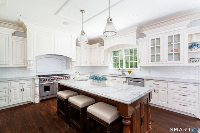 32 Lobdell Lane, Easton, CT 06612