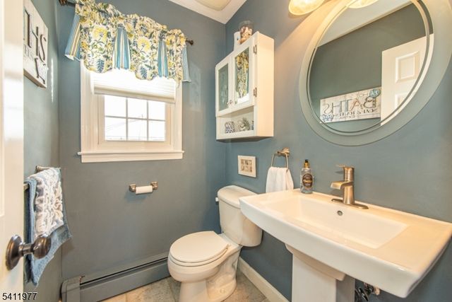 36 Flintlock Dr, Washington Twp., NJ 07853