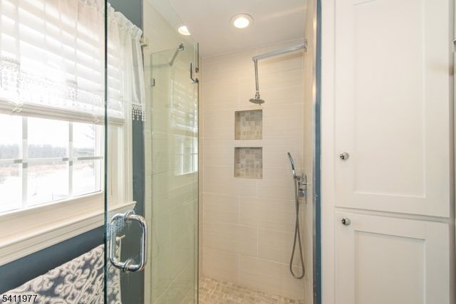 36 Flintlock Dr, Washington Twp., NJ 07853