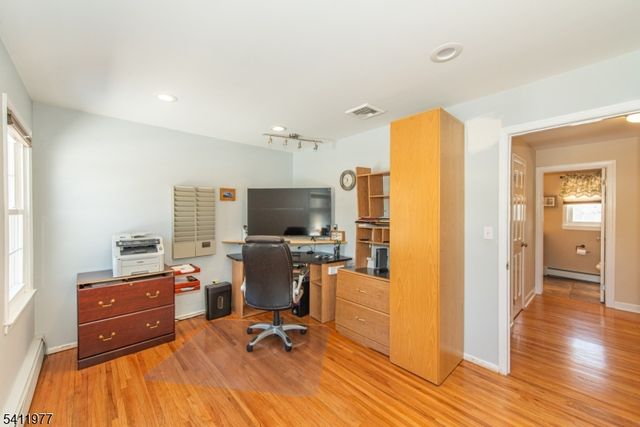 36 Flintlock Dr, Washington Twp., NJ 07853