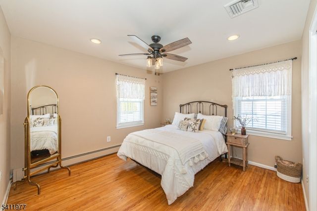 36 Flintlock Dr, Washington Twp., NJ 07853