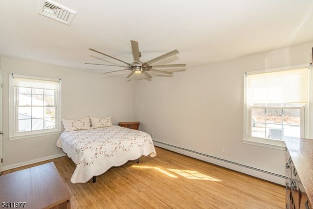 36 Flintlock Dr, Washington Twp., NJ 07853