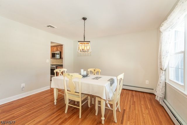 36 Flintlock Dr, Washington Twp., NJ 07853