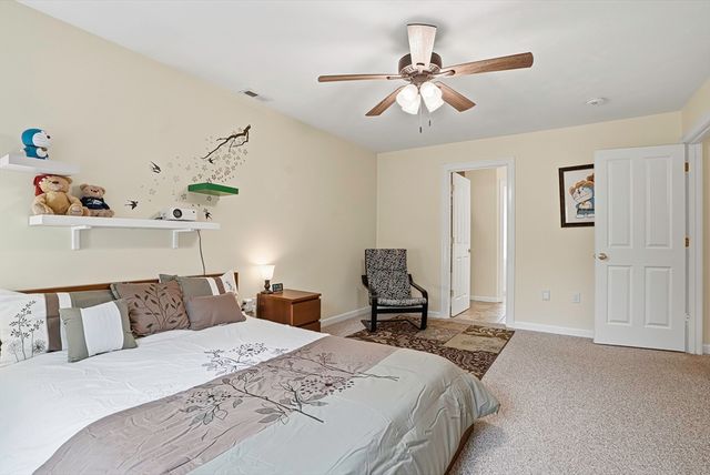 378 Moon Hill Rd, Northbridge, MA 01534
