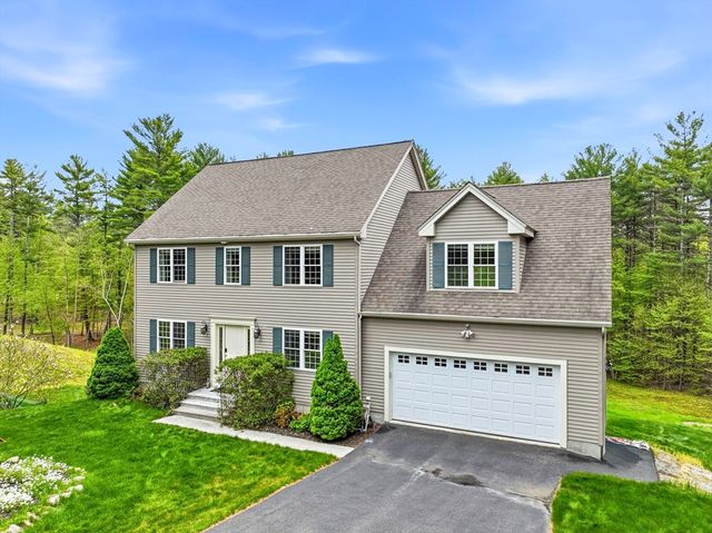 378 Moon Hill Rd, Northbridge, MA 01534