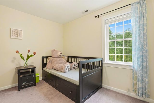 378 Moon Hill Rd, Northbridge, MA 01534