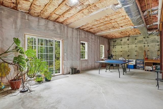 378 Moon Hill Rd, Northbridge, MA 01534
