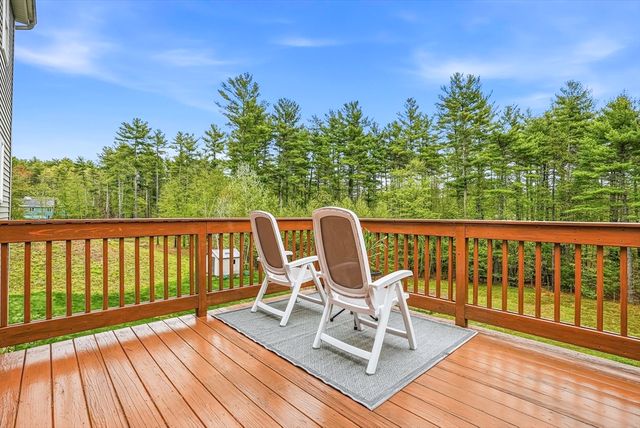 378 Moon Hill Rd, Northbridge, MA 01534