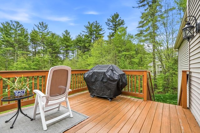 378 Moon Hill Rd, Northbridge, MA 01534