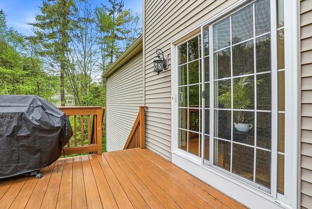 378 Moon Hill Rd, Northbridge, MA 01534