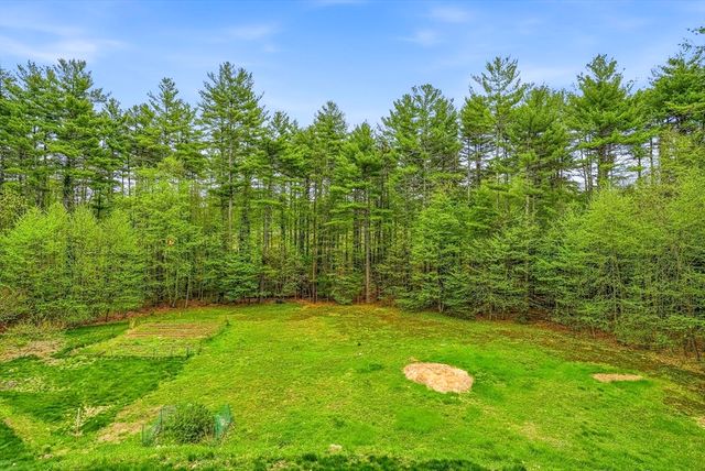 378 Moon Hill Rd, Northbridge, MA 01534