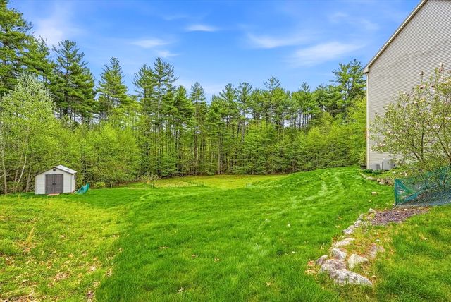 378 Moon Hill Rd, Northbridge, MA 01534