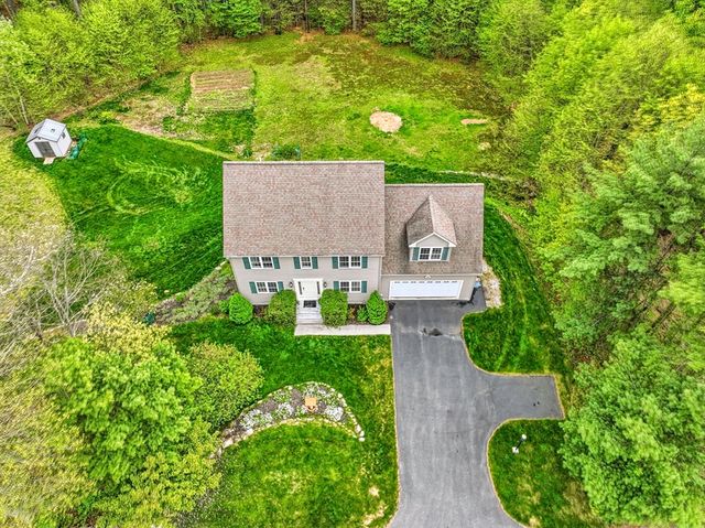 378 Moon Hill Rd, Northbridge, MA 01534